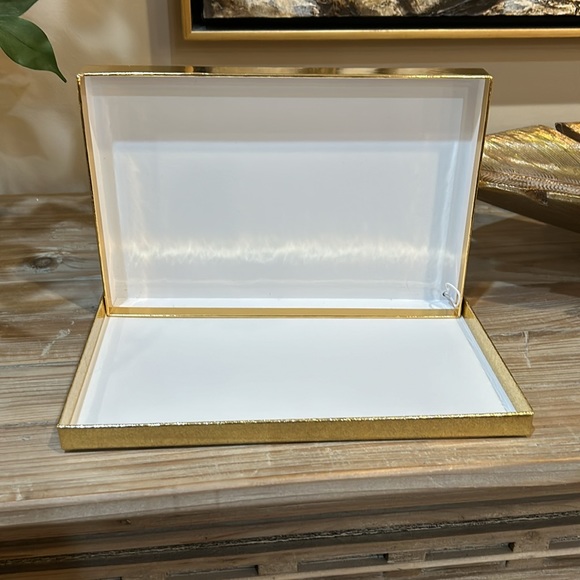 NEW Michael Kors gold box. Fits an envelope wristlet or wallet - Picture 3 of 7